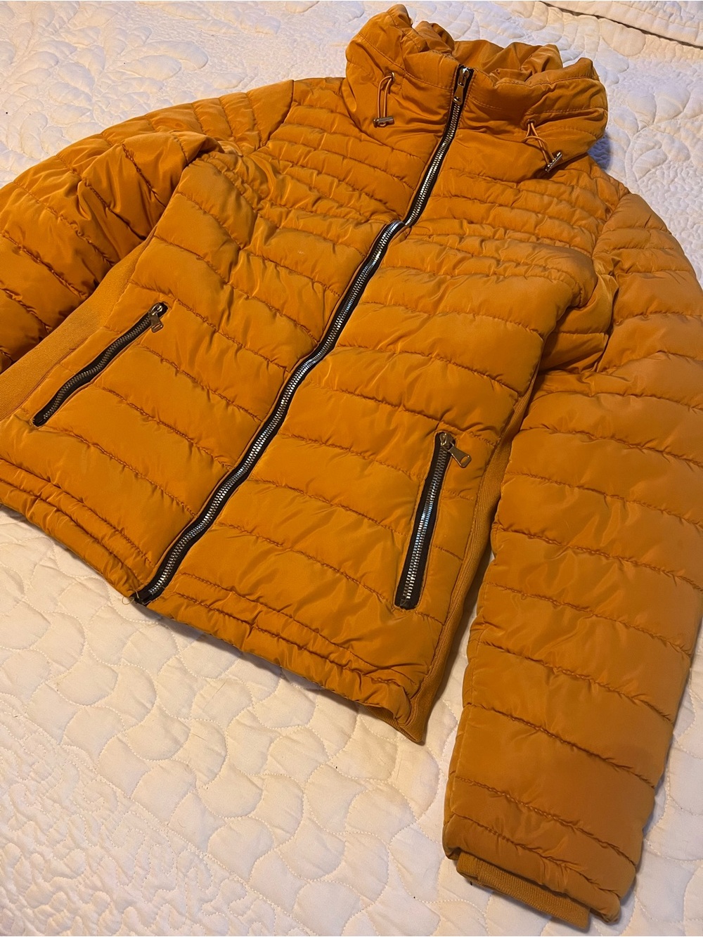 Women's Lightweight Puffer Jacket in Mustard